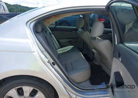 2010 Honda Accord 3.5 Ex-L z USA, uszkodzony, nr VIN 1HGCP3F86AA004977